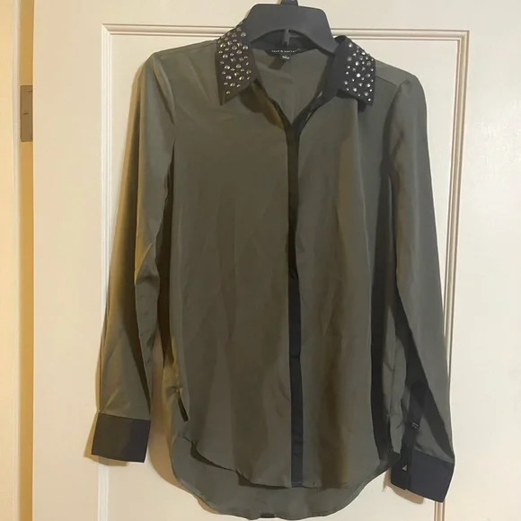 Rock & Republic Olive button up. Size small. Stud detail. Good condition - Picture 1 of 4